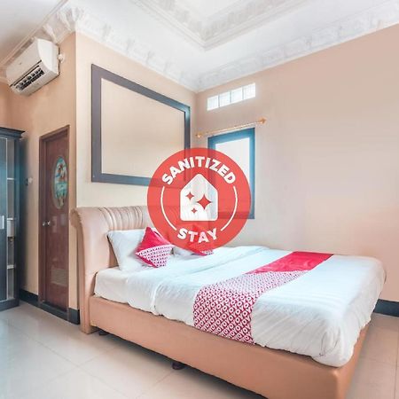 Super Oyo 1640 Fallinda Hotel Bogor Kültér fotó